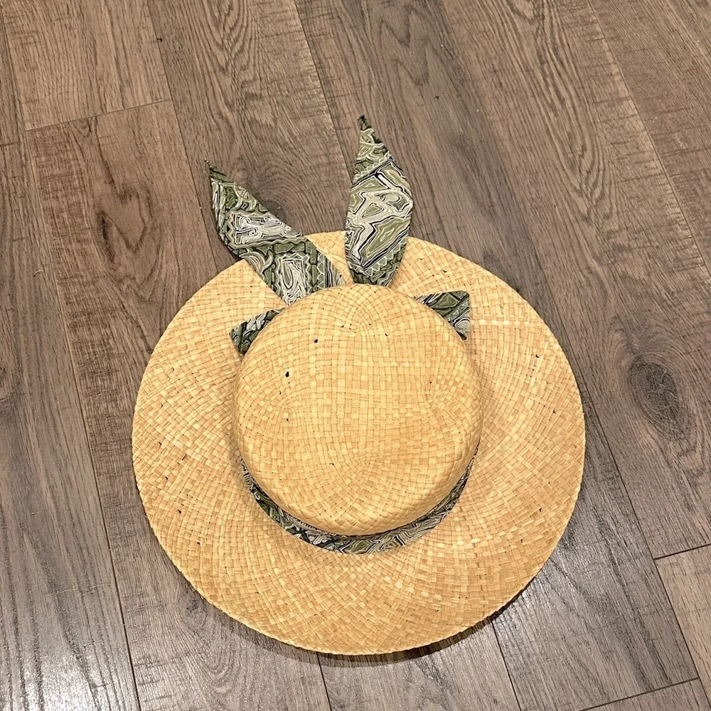 Hawaiian Headwear Straw Hat with Green Print Band & Bow
